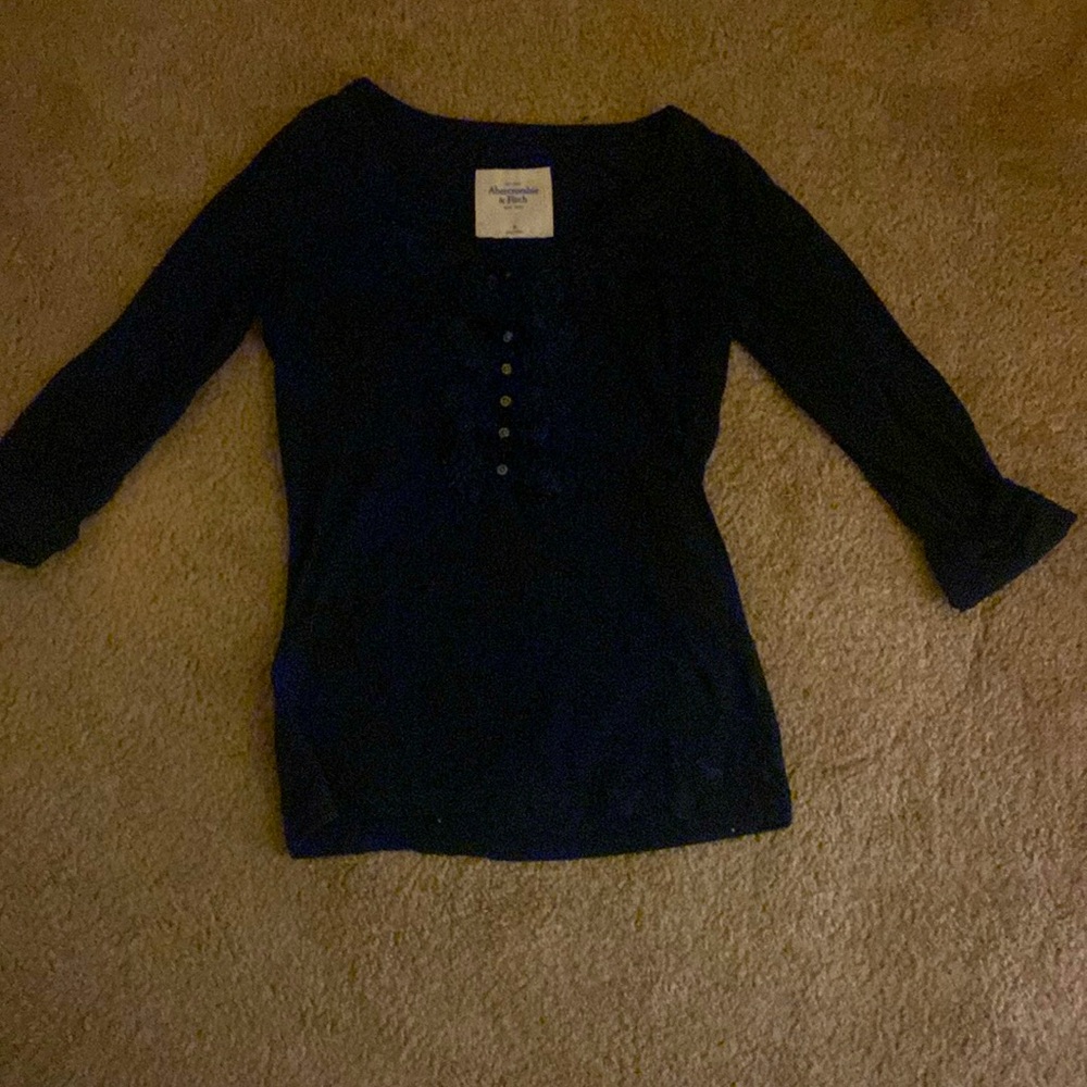 Woman’s size M, dark blue, Abercrombie & Finch long sleeve.